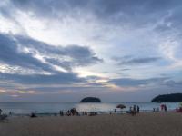 Wolkenbilder am Abendhimmel - Kata Beach